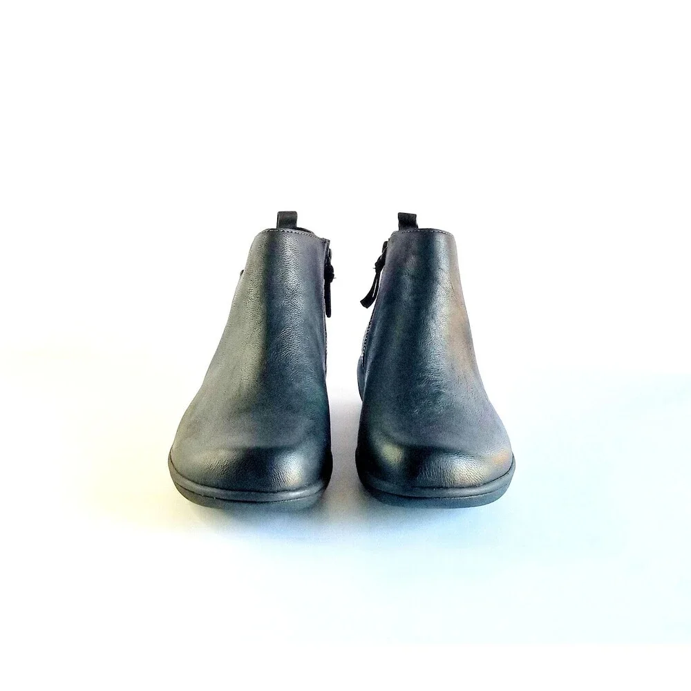 HALSA Women's Althea Booties Black Leather Sz 9.5 Ankle Boots Comfort